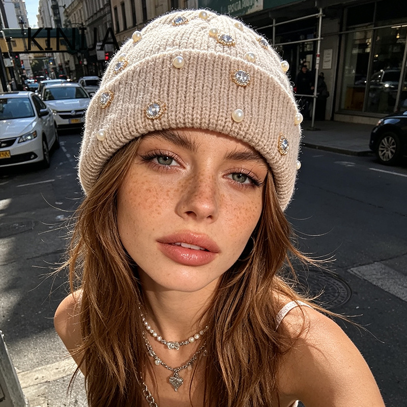 冬用ニットビーニーハット パールとラインストーン装飾 カフ付 - Beanie Cuffed Knit のレビューと価格