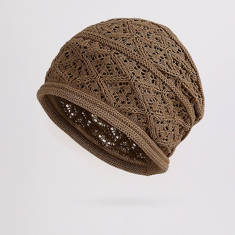 女性用、袖口が絞られた、穴あきデザインの、ゆったりとしたシル - Beanie Cuffed Knit のレビューと価格