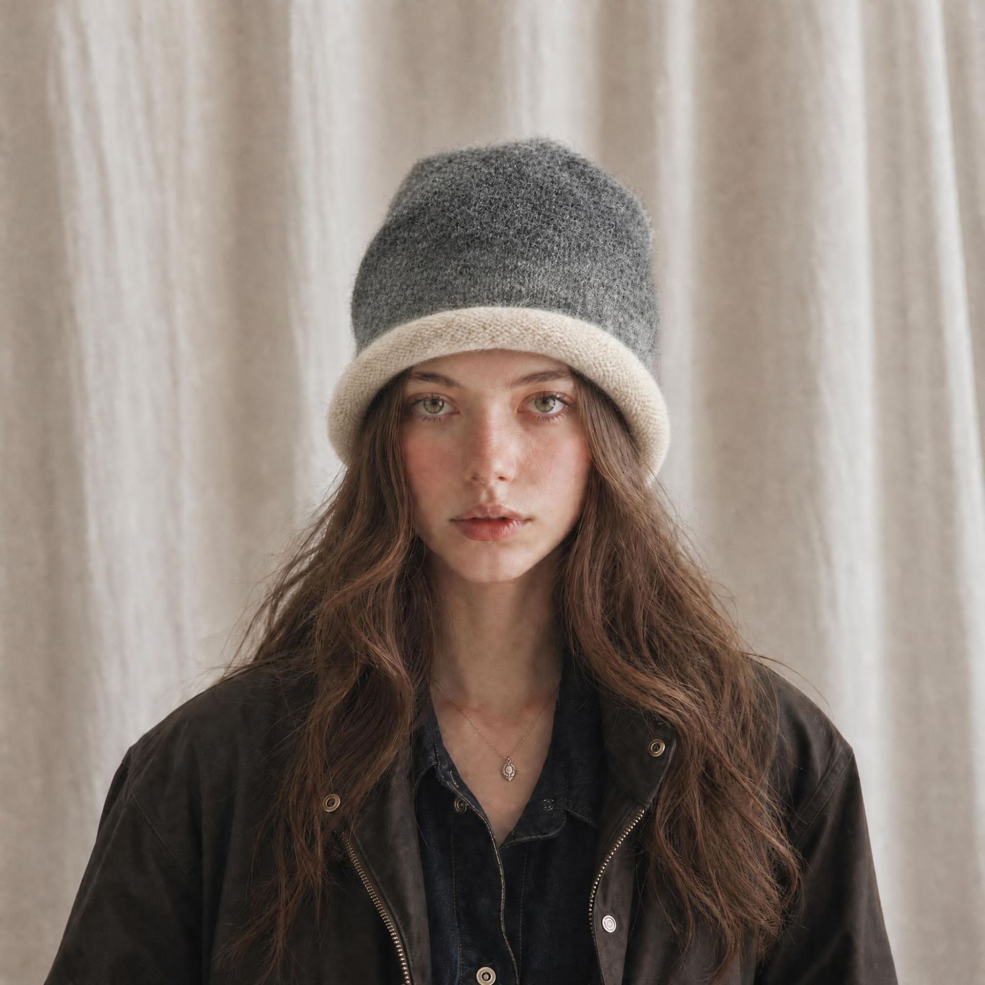 女性用ニットビーニーハット、柔らかいフリース素材の冬用帽子、 - Beanie Cuffed Knit のレビューと価格
